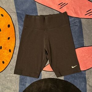 nike black biker shorts